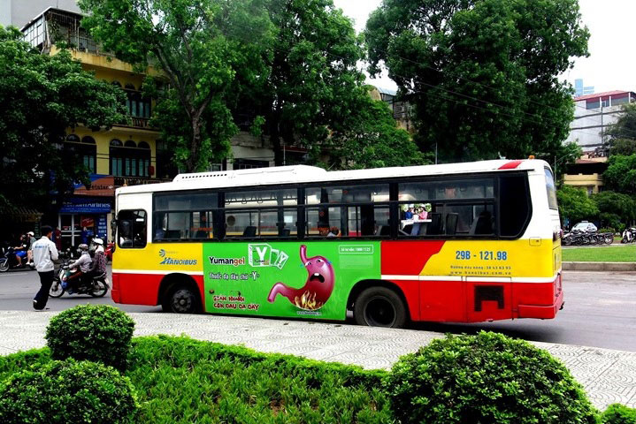 quảng cáo trên xe buýt cho Yumangel