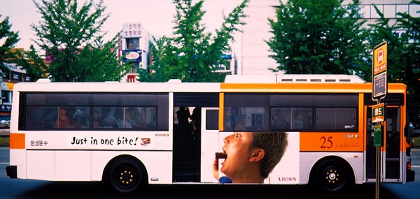 quảng cáo trên xe buýt sáng tạo