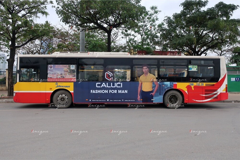 Thời trang nam Caluci quảng cáo trên xe buýt