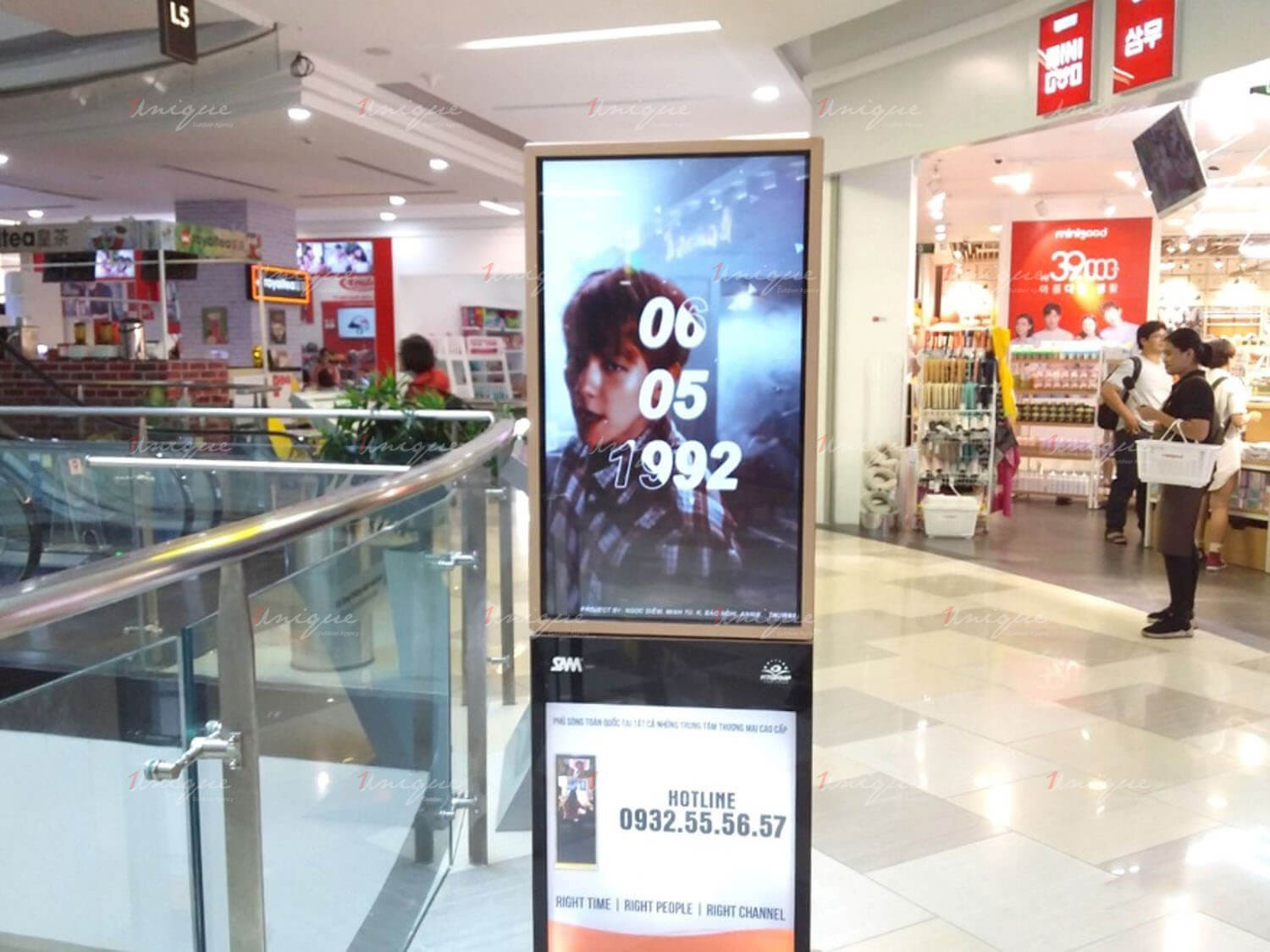 Baekhyun quảng cáo Lcd tại Vạn Hạnh mall
