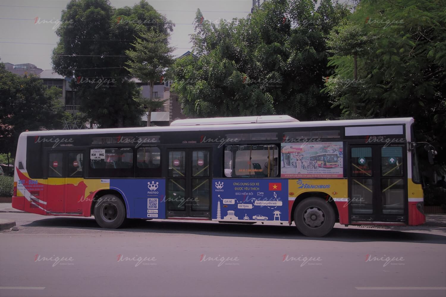 quảng cáo xe buýt cho vay mượn và fastgo