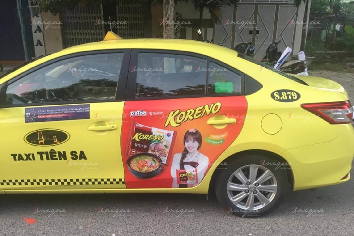 Chiến dịch quảng cáo trên taxi của Koreno tại nhiều tỉnh thành