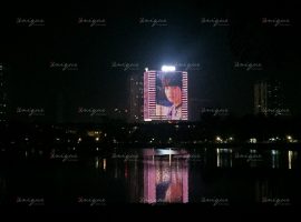 phát sóng hình ảnh Jungkook lên LED building TNR Tower và màn hình LCD tại TTTM trên toàn quốc