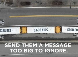 Chiến dịch OOH “StopTraffick”: 72 chiếc xe buýt ghép thành thông điệp chống tệ nạn mại dâm trẻ em
