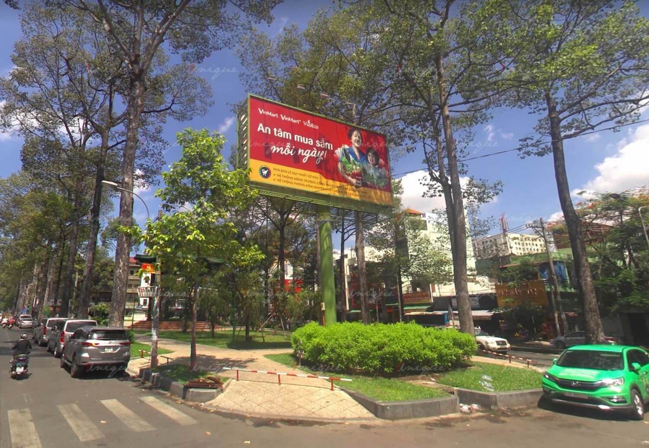 billboard quảng cáo ngoài trời tại mũi tàu Hùng Vương - Nguyễn Chí Thanh