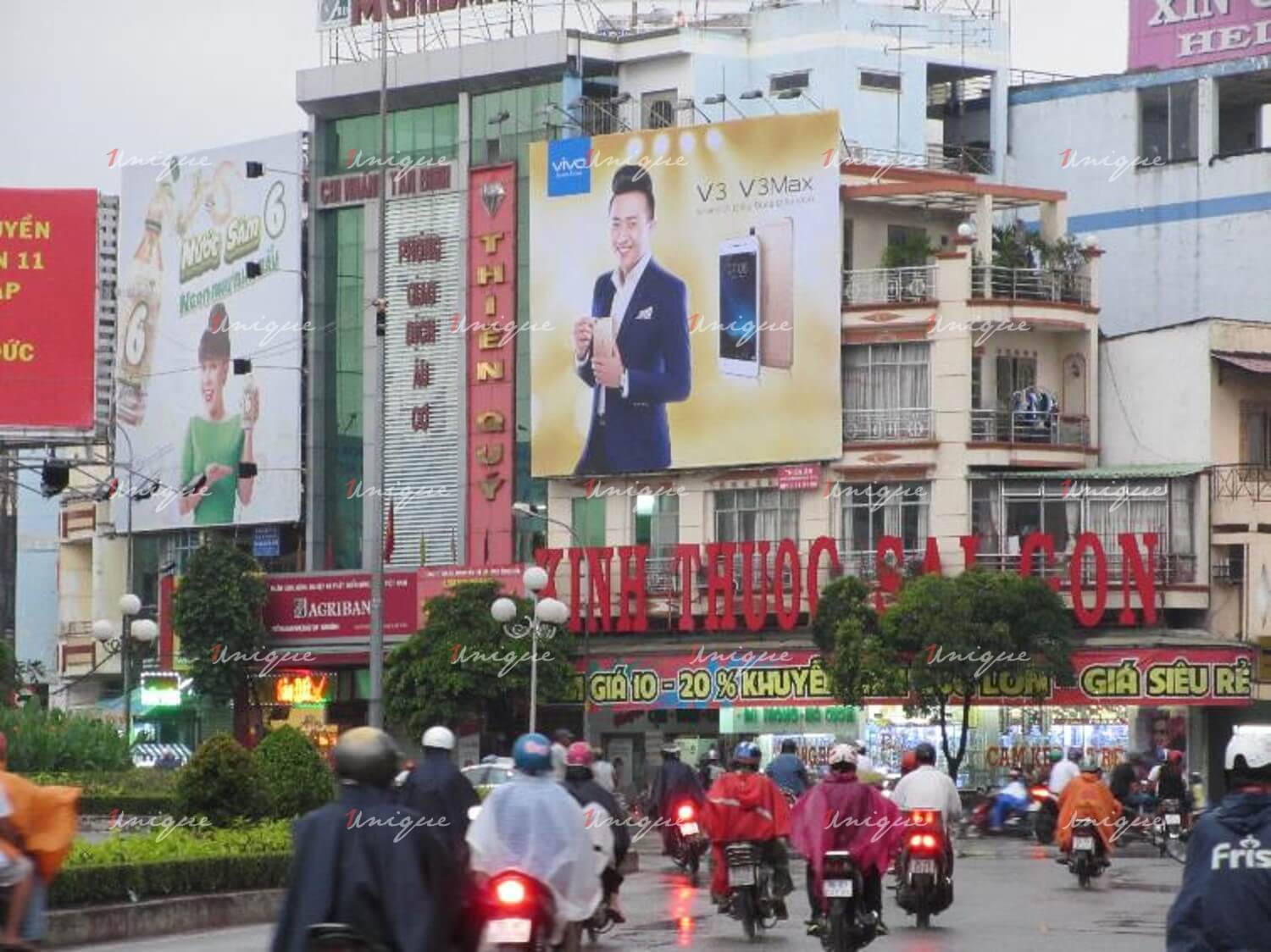 Pano quảng cáo tại 9A Nguyễn Thị Nhỏ (Vòng xoay Lê Đại Hành), Tân Bình, Hồ Chí Minh