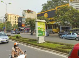 quảng cáo biển hộp đèn đường Nguyễn Khánh Toàn, Hà Nội