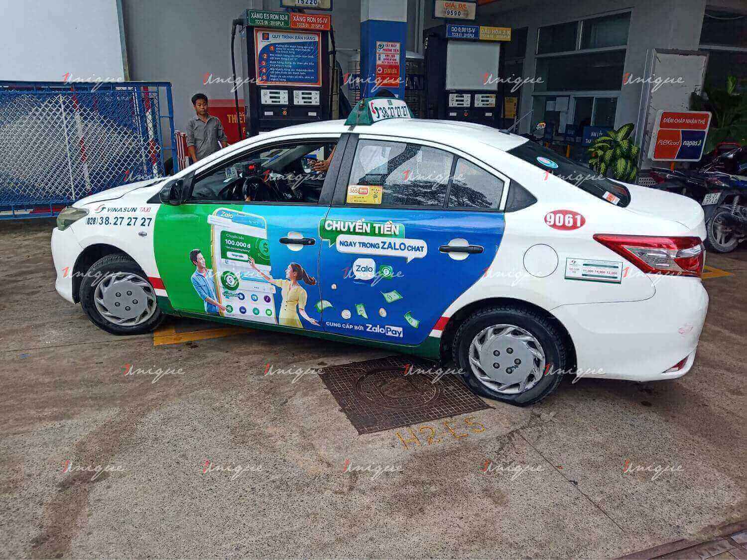 ZaloPay dán quảng cáo tràn 4 cánh taxi VinaSun tại Hồ Chí Minh