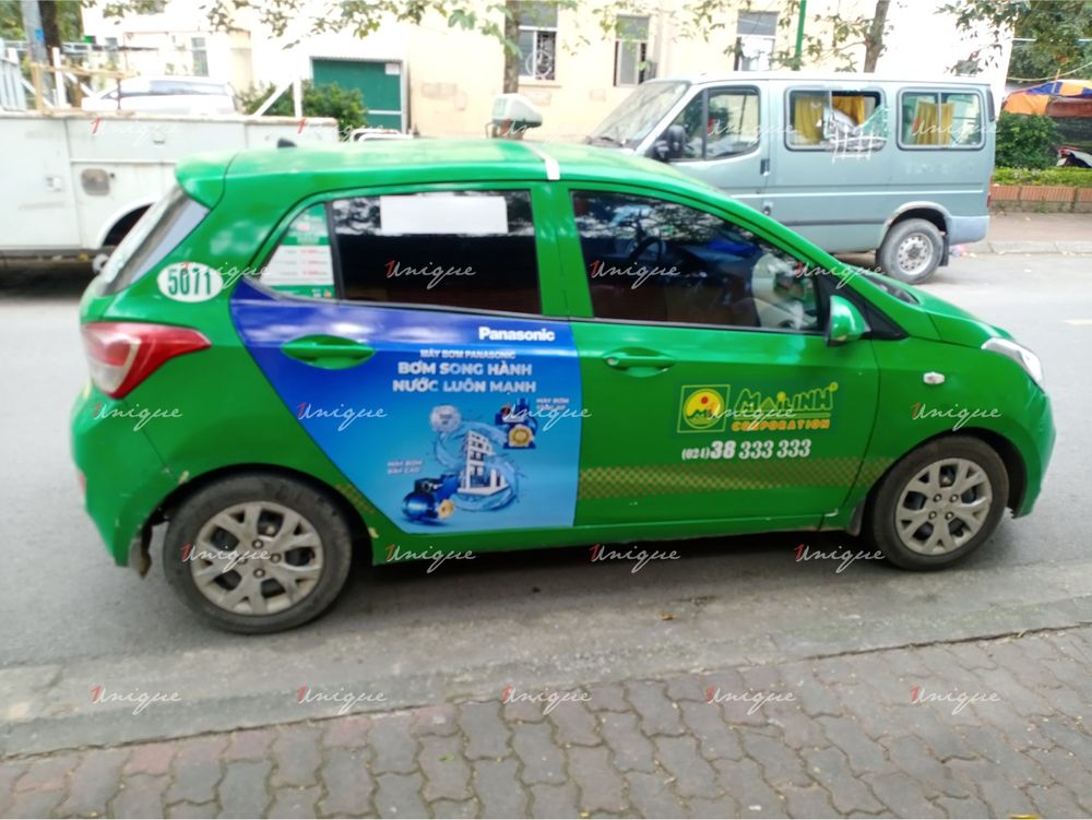 Máy bơm Panasonic quảng cáo trên xe taxi Mai Linh 2020