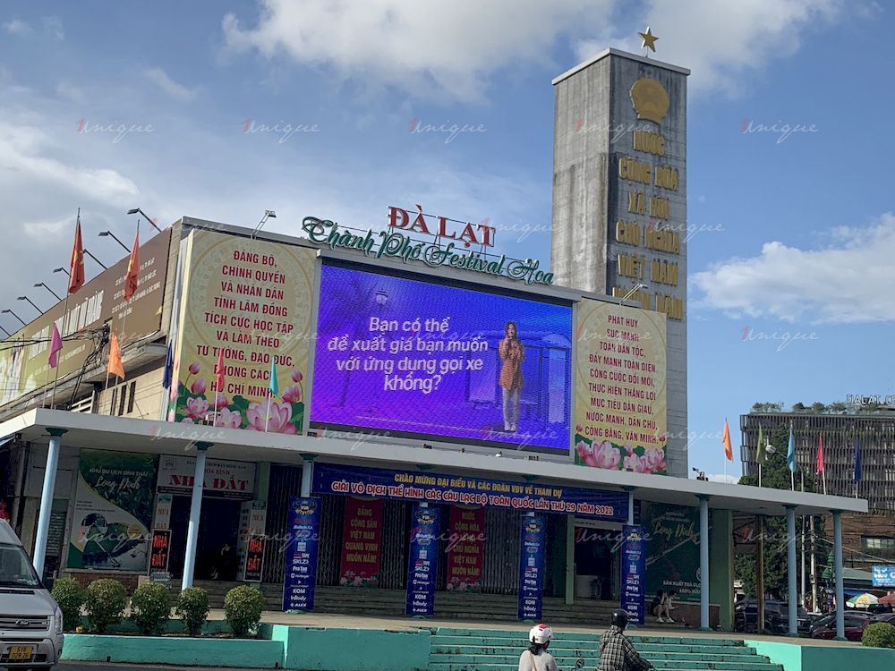 Màn hình LED quảng cáo ngoài trời tại khu Hòa Bình, Đà Lạt