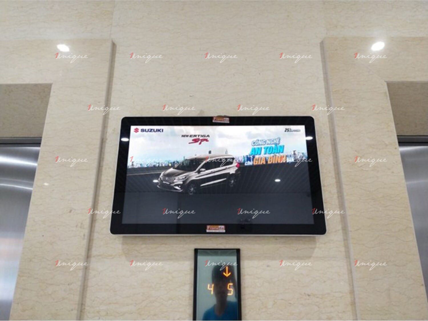 Suzuki quảng cáo màn hình Lcd Frame tại Hà Nội và Hồ Chí Minh
