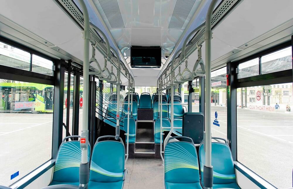 Xe buýt điện VinBus chính thức lăn bánh