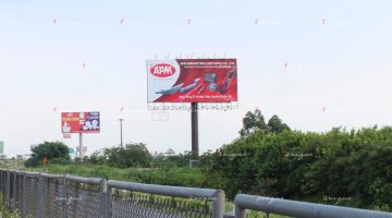 Billboard quảng cáo của APM tại đường cao tốc Pháp Vân – Cầu Giẽ, Hà Nội