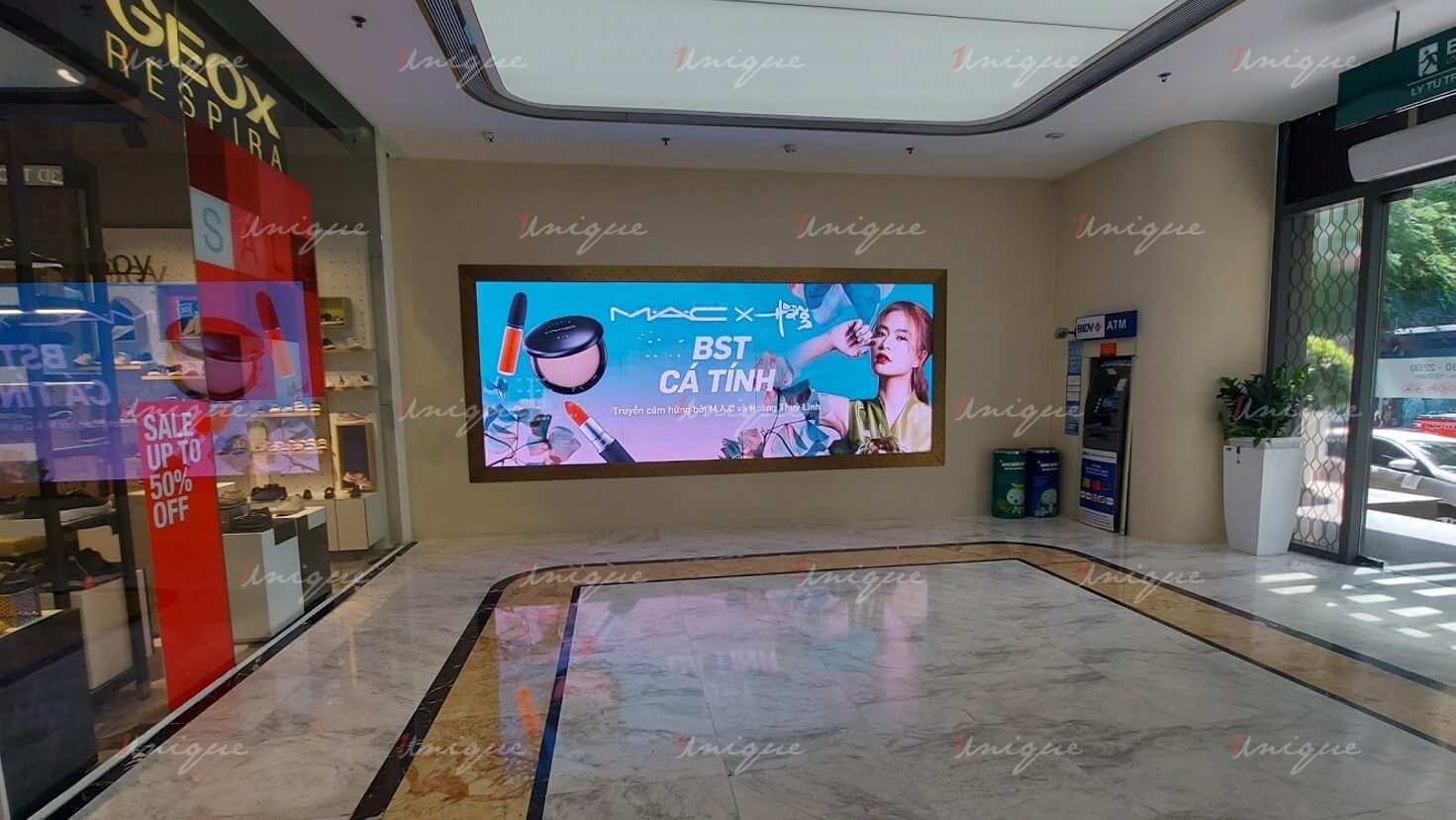 Màn hình LED quảng cáo trong nhà (LED Indoor Screen) tại Vincom Đồng Khởi, Hồ Chí Minh