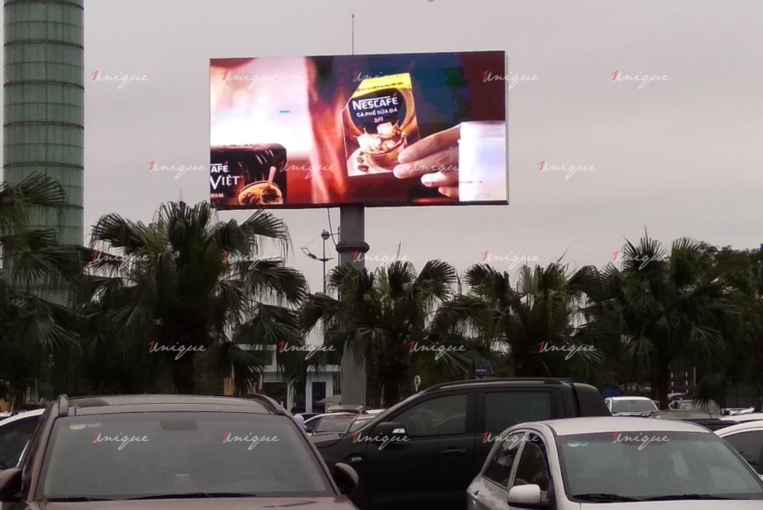 Màn hình Led quảng cáo ngoài trời tại sân bay Nội Bài