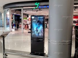 Honda quảng cáo trên màn hình LCD tại Aeon Mall Long Biên
