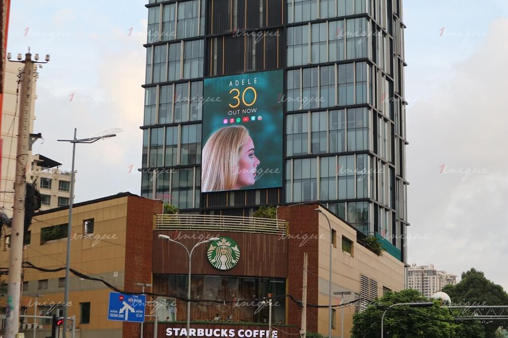 Chiến dịch quảng cáo ngoài trời quảng bá album 30 của Adele