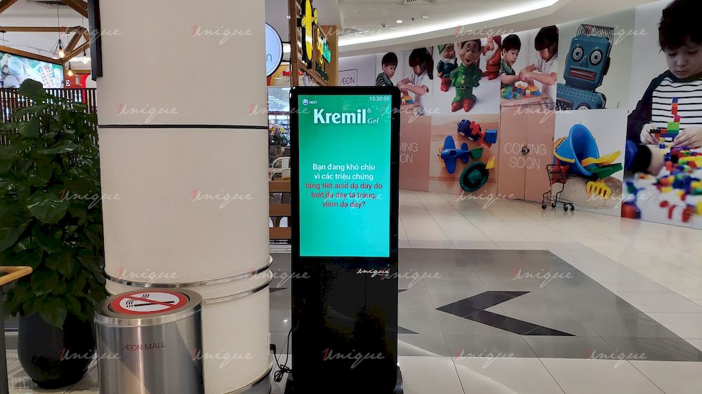 Kremil quảng cáo trên màn hình LCD tại Aeon Mall Long Biên