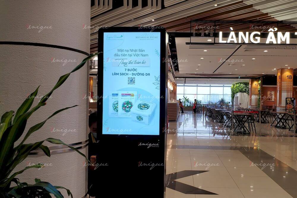 Japan Cosme quảng cáo trên màn hình LCD tại Aeon Mall Long Biên