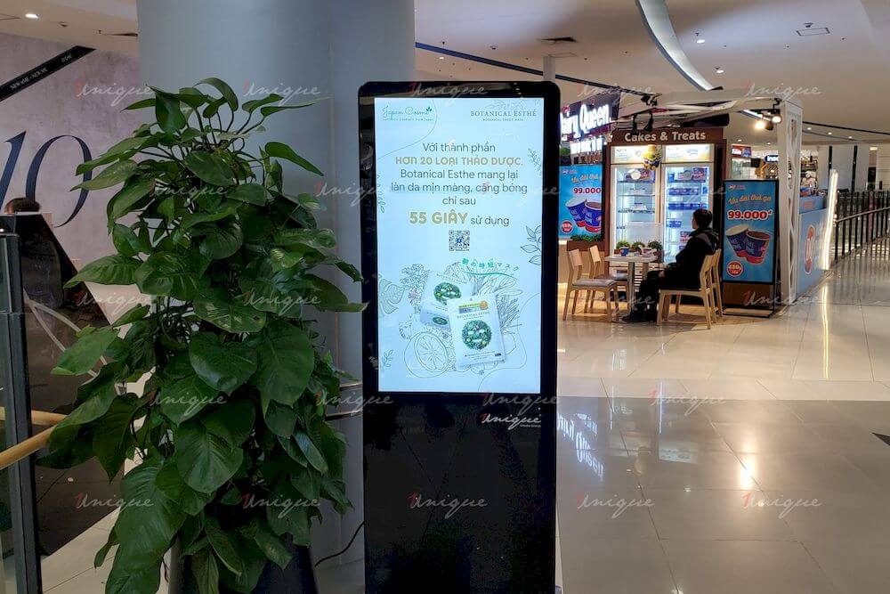 Japan Cosme quảng cáo trên màn hình LCD tại Aeon Mall Long Biên