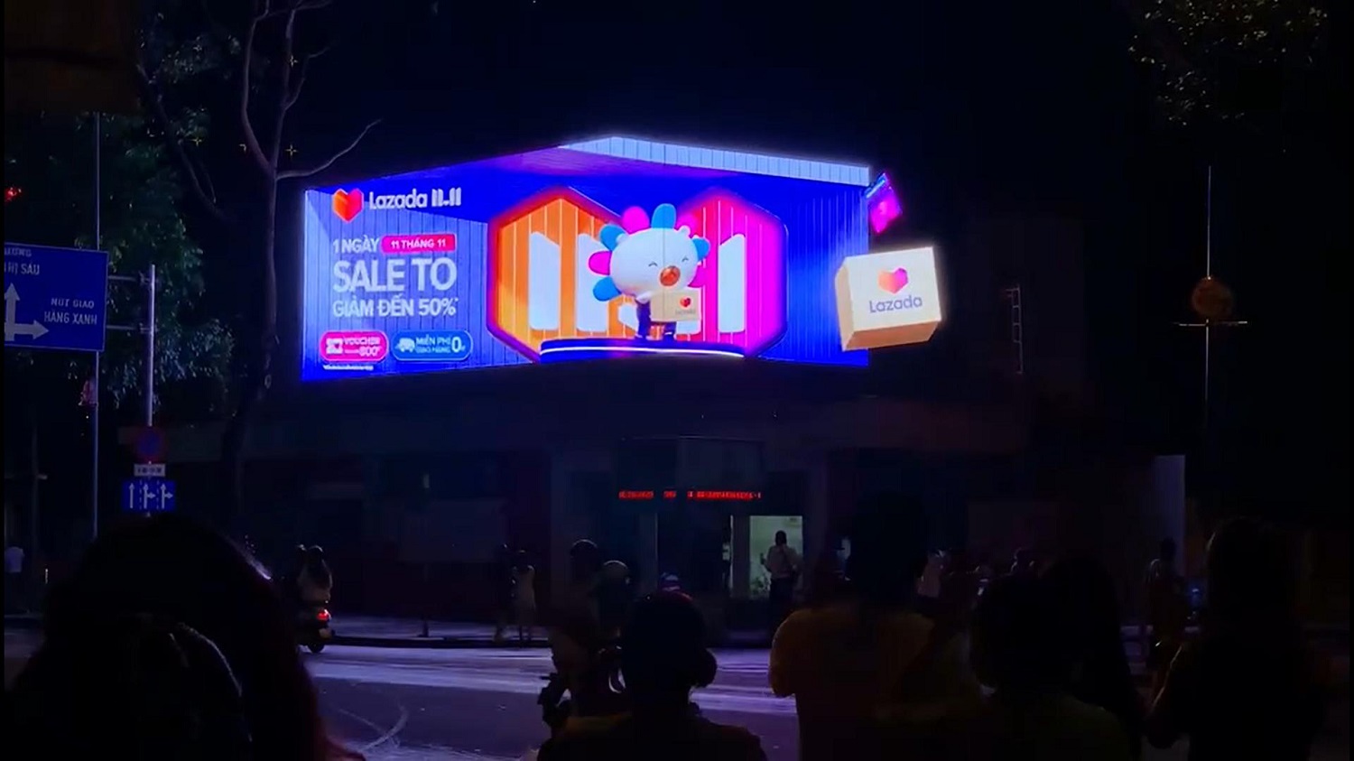 màn hình LED quảng cáo 3D đầu tiên tại Việt Nam