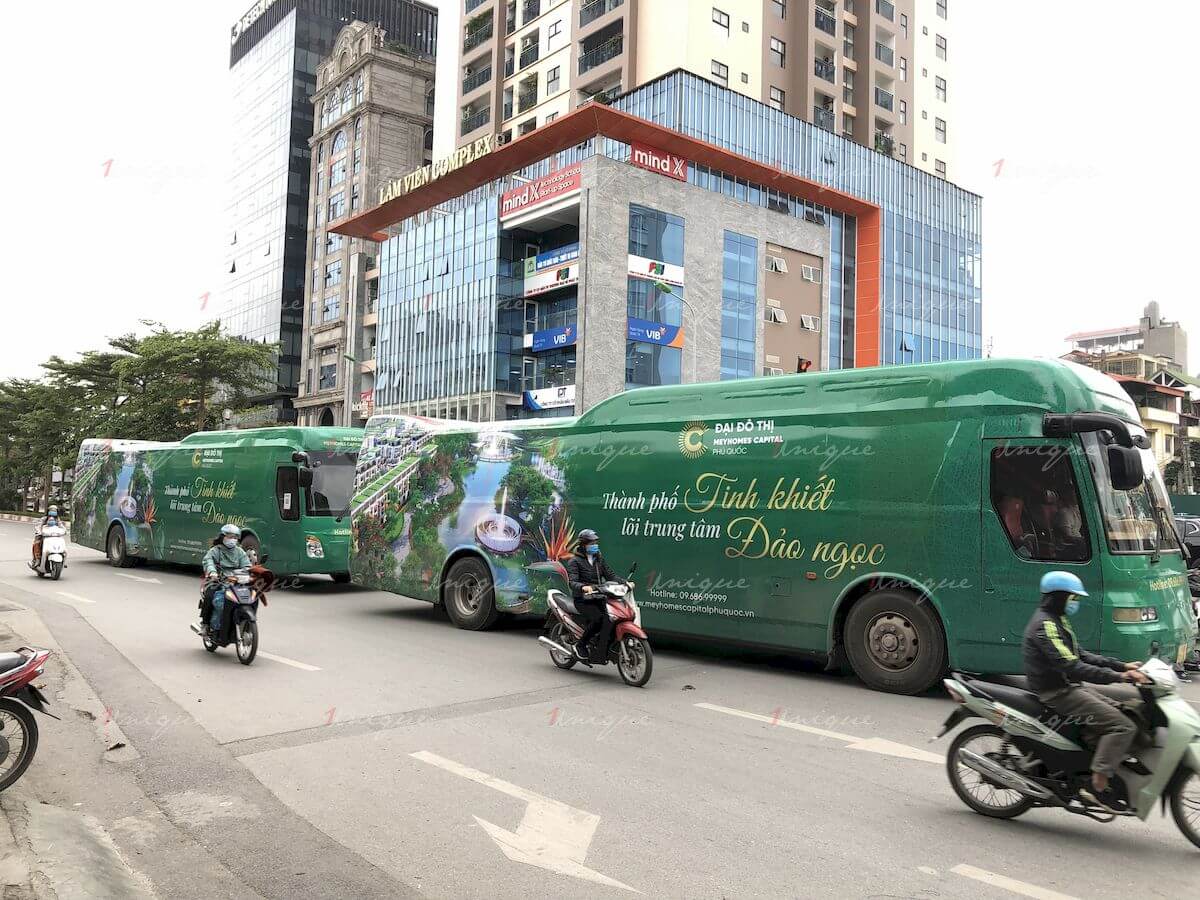 Bất động sản Meyhomes Capital Phú Quốc quảng cáo Luxury Roadshow xe 45 chỗ