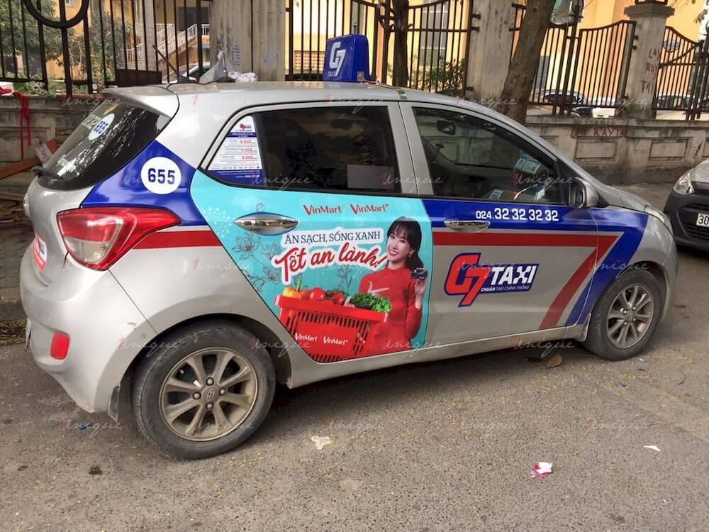 quảng cáo trên xe taxi dịp Tết