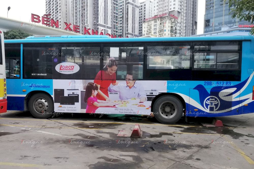 Thiết bị nhà bếp Lorca triển khai chiến dịch quảng cáo trên xe buýt tại Hà Nội