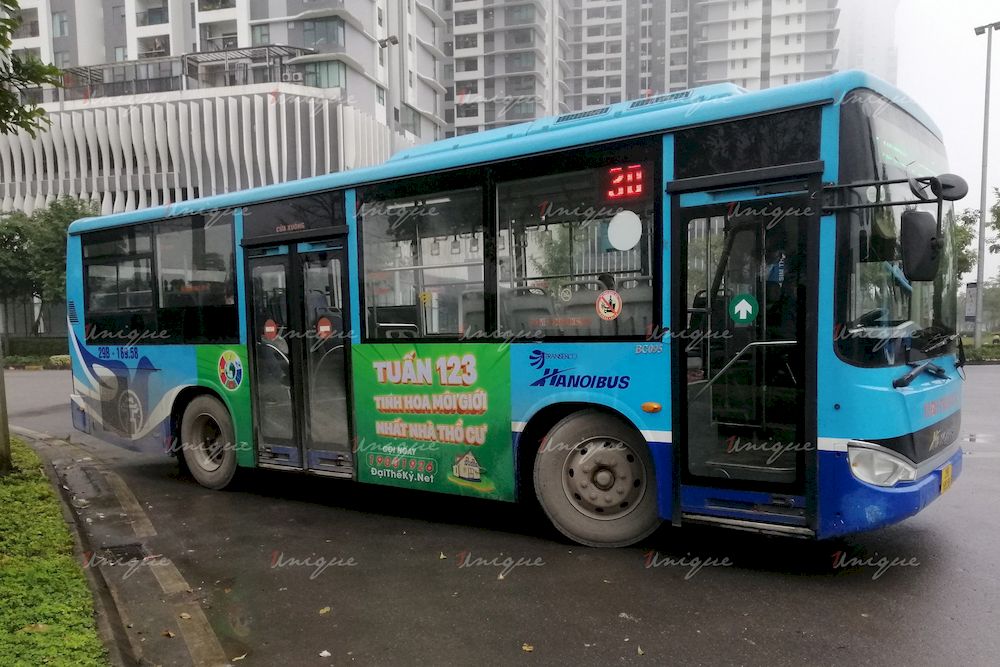 Chiến dịch quảng cáo xe bus của công ty Bất động sản Tuấn 123