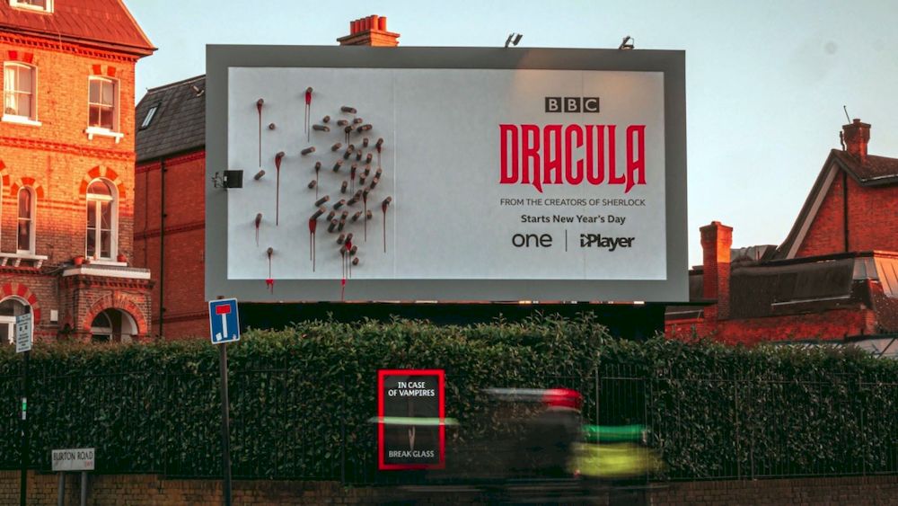 Billboard quảng cáo sáng tạo của phim Dracula