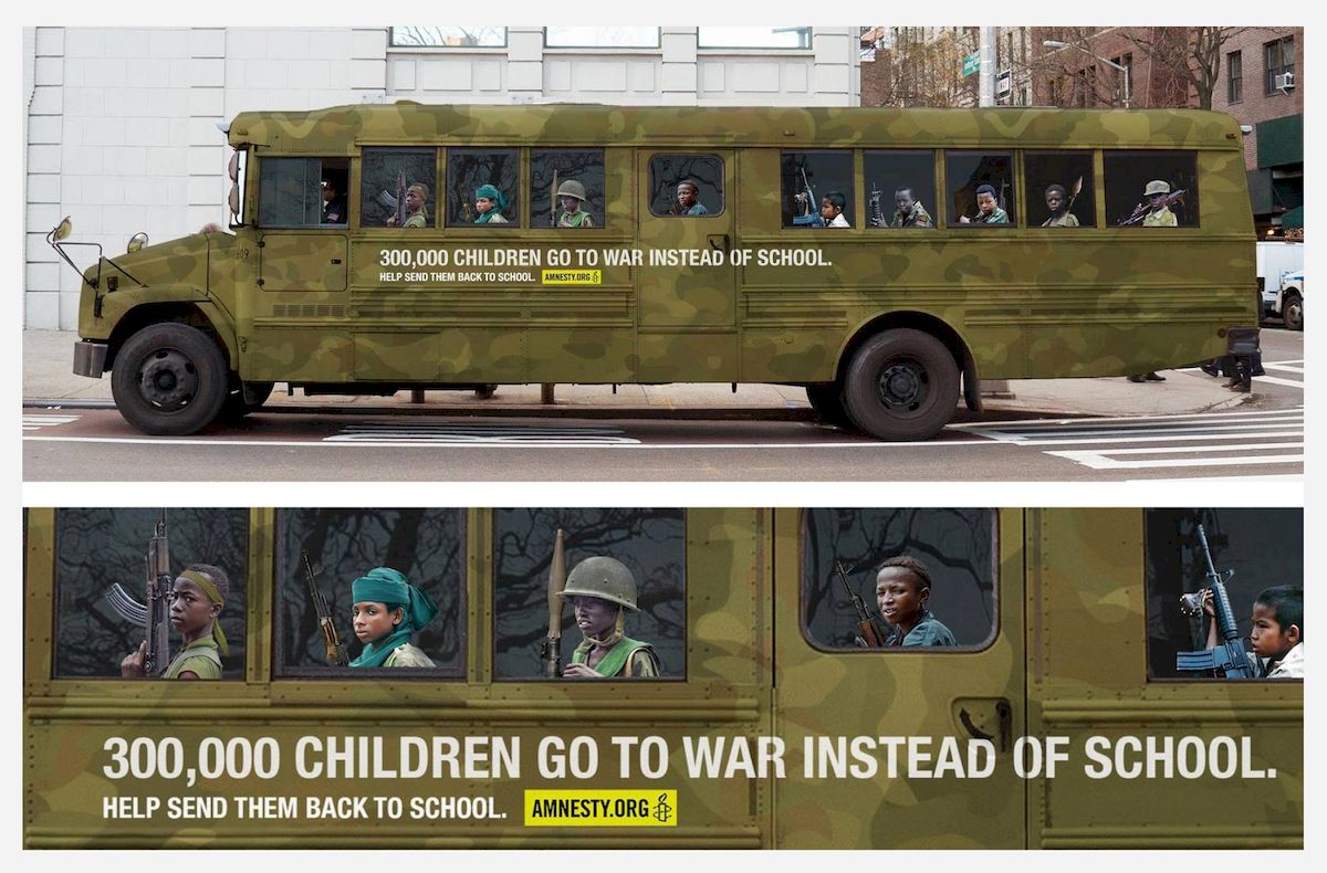 Quảng cáo xe bus của Amnesty International truyền tải thông điệp về Chiến tranh, Trẻ em và Trường học