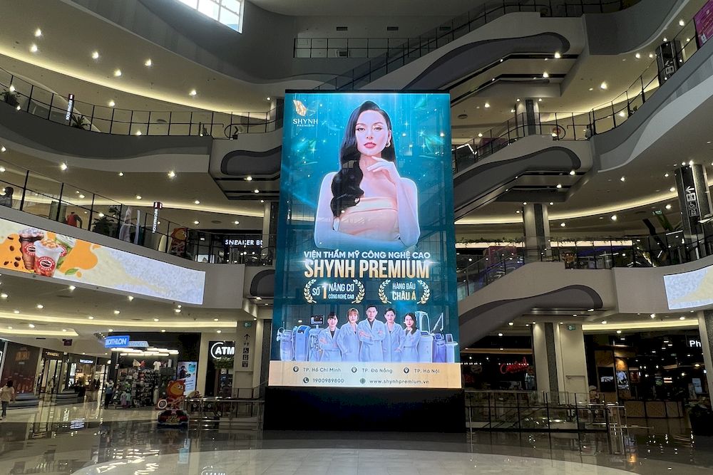 Thẩm mỹ viện Shynh Premium quảng cáo màn hình LED Aeon Mall Hà Đông