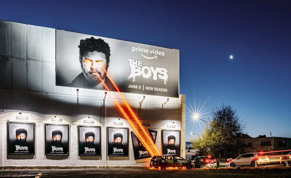 Creative OOH: Billboard quảng cáo tương tác gây sốc của Prime Video quảng bá cho phim "The Boys"