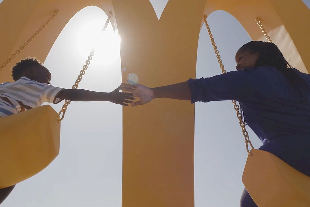 Chiến dịch quảng cáo ngoài trời tương tác “Swings” của McDonald’s tại Dubai