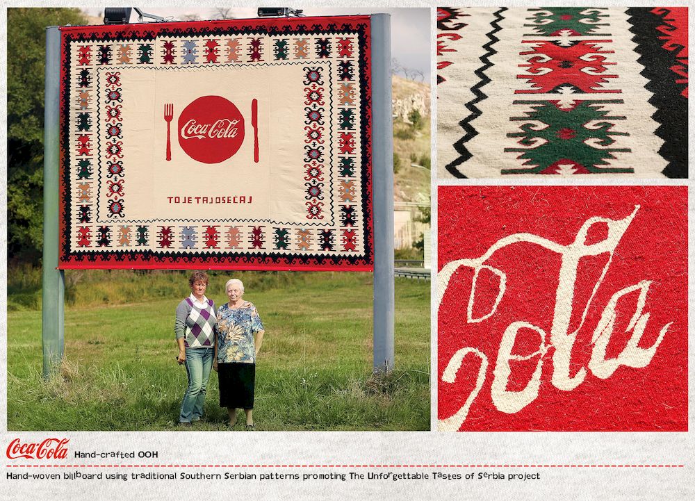 OOH Creative: Biển quảng cáo dệt tay độc đáo của Coca-Cola nhân ngày Quốc tế Móc len 12/9
