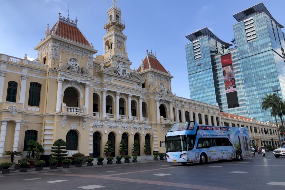 Chiến dịch Roadshow xe bus 2 tầng của dự án bất động sản Essensia Nam Sài Gòn