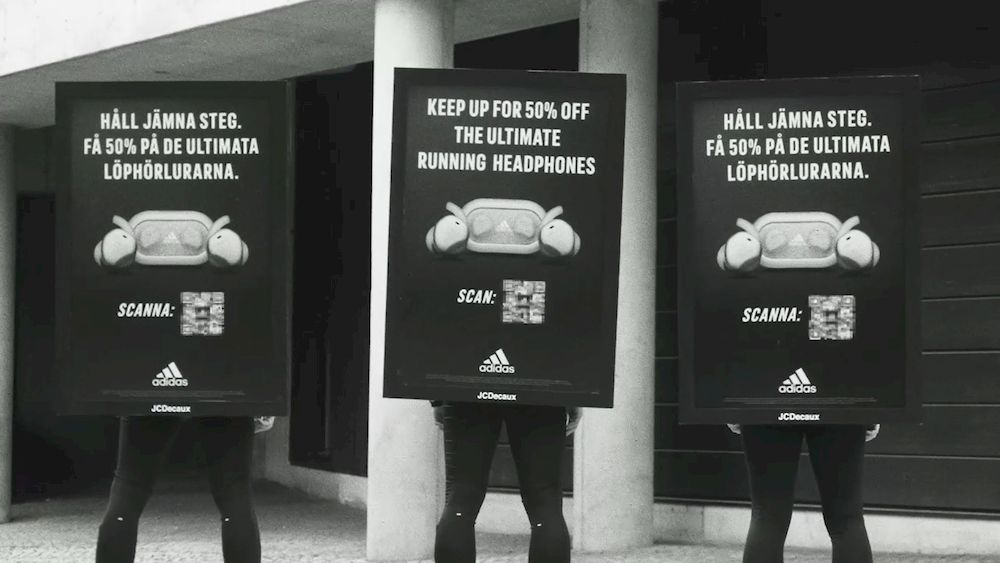 Chiến dịch “Running Billboard” của adidas với những biển quảng cáo chạy bộ hài hước