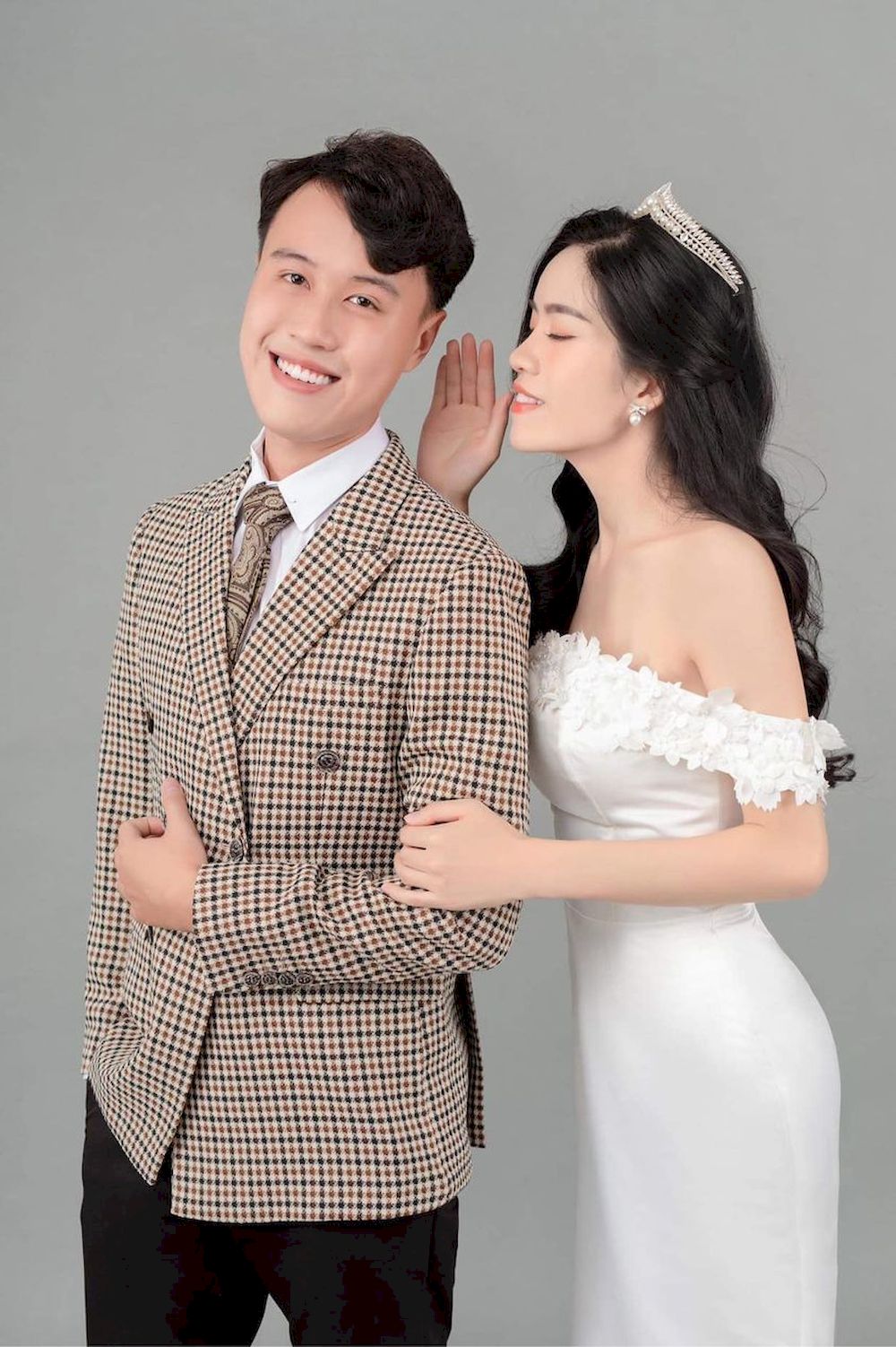 Unique Family chúc mừng Hoàng Ngọc Văn kết hôn hạnh phúc