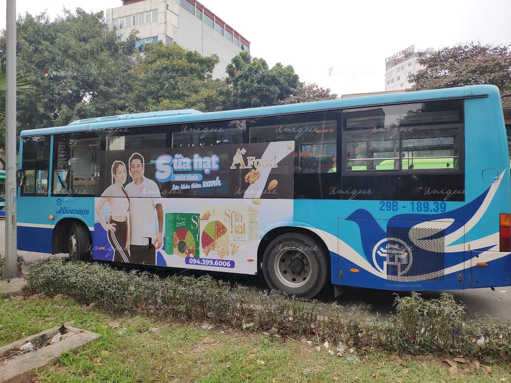 Sữa hạt A+ Food quảng cáo trên xe bus tại Hà Nội