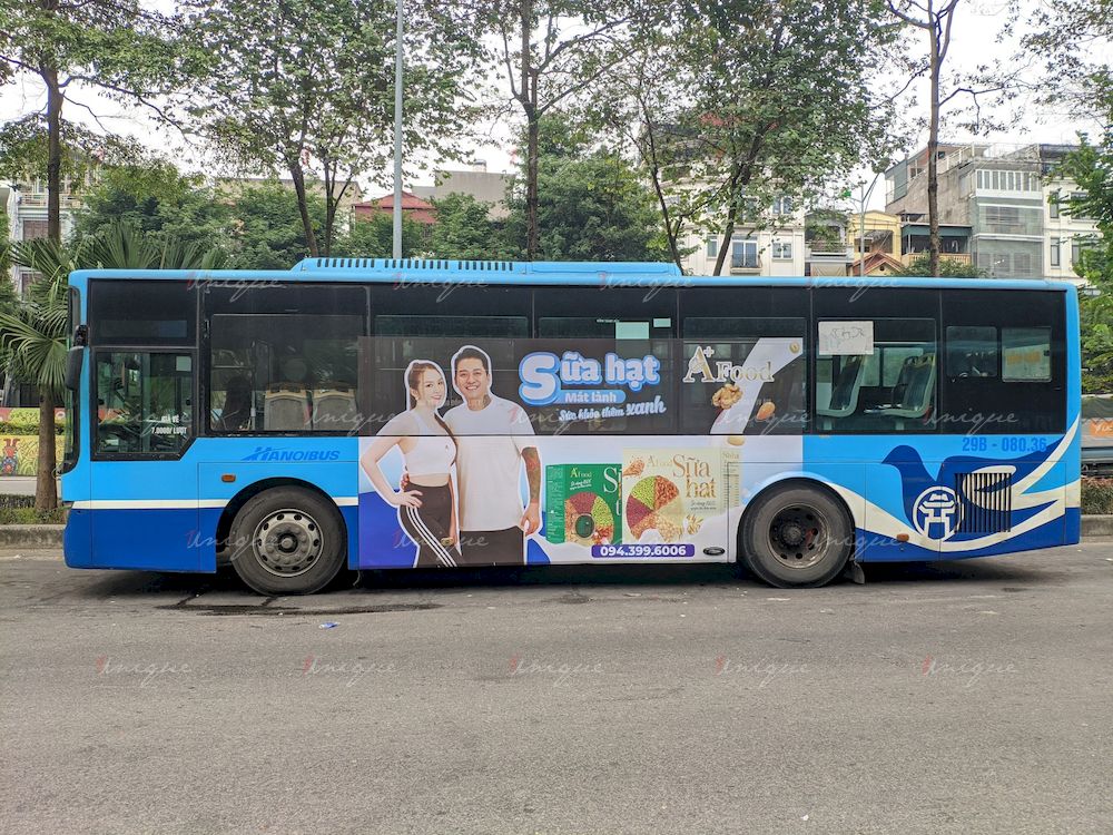 Sữa hạt A+ Food quảng cáo trên xe bus tại Hà Nội