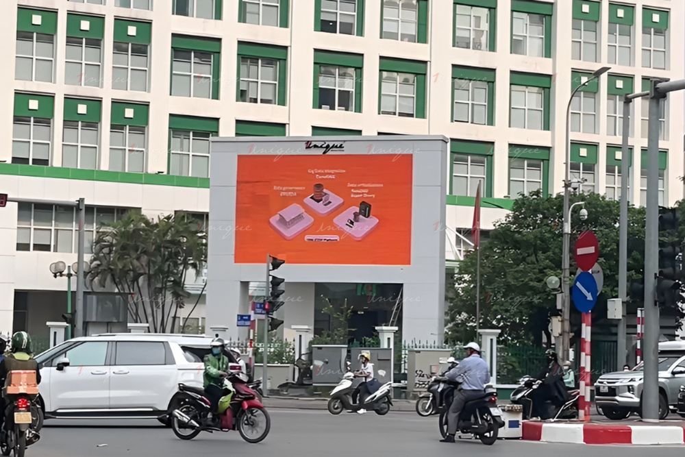 DataStreams Asia phủ sóng thương hiệu mạnh mẽ trên màn hình LED Trần Duy Hưng